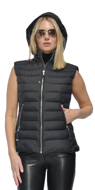 Jo Vest, Black