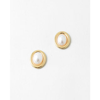 Oval Pearl Studs