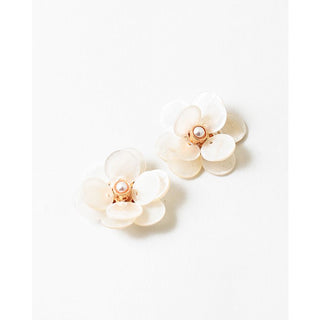 White Shell Pearl Earrings