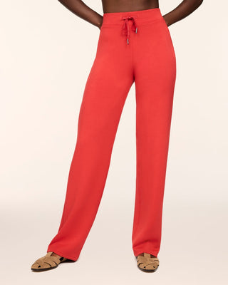 Airessentials Straight Leg Pant, Lip Stain