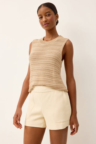 Mia Short, Sand