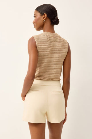 Mia Short, Sand