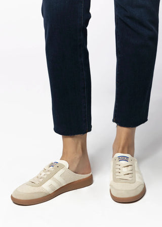 Easter Sneaker, Sacco Milk