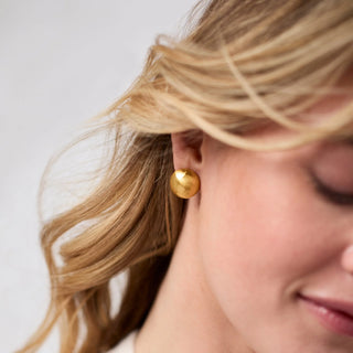 Solara Stud - Gold