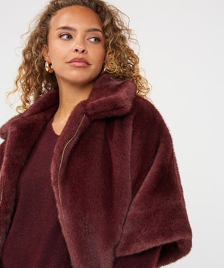 Merlot Poncho, Faux Fur